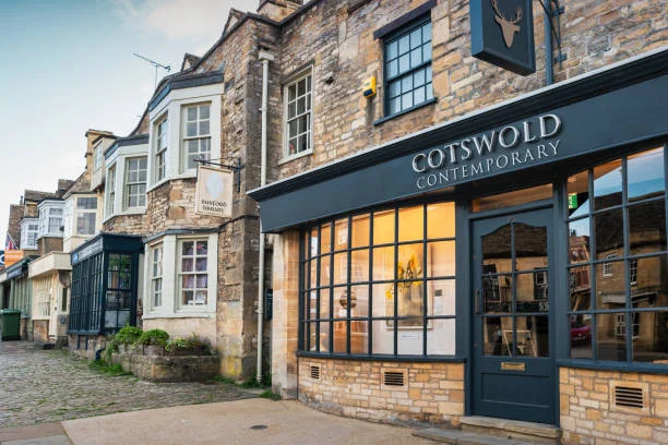Why Cotswold Buying Agents Are Essential for Relocating from the City
