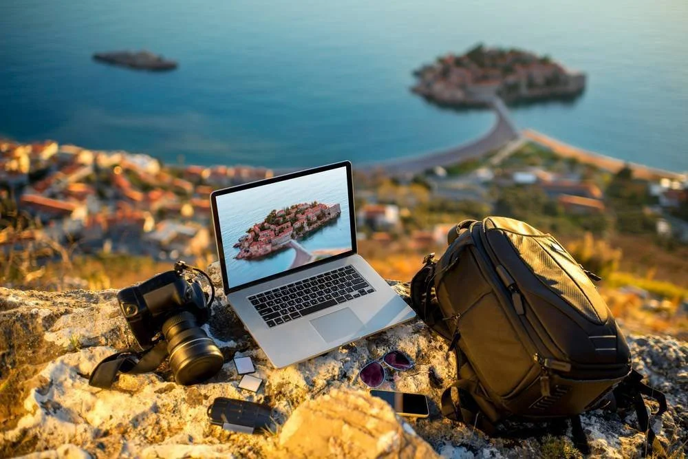 How Travel Bloggers Manage Their Websites Remotely From Anywhere in the World