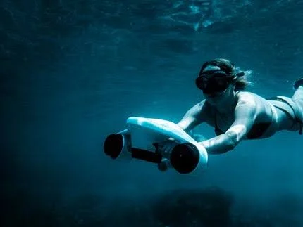 How to Use an Underwater Scooter Safely in Open Water